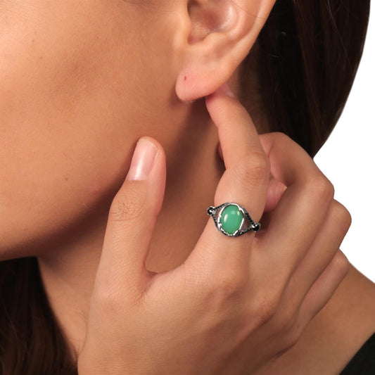 GG Collection Sterling Silver Chrysoprase and Black Spinel Oval Split Shank Ring, Sizes 6 to 8