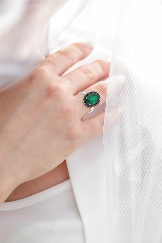 Sterling Silver Oval Emerald Quartz & Round Black Spinel Women Ring (7.02 Ct)
