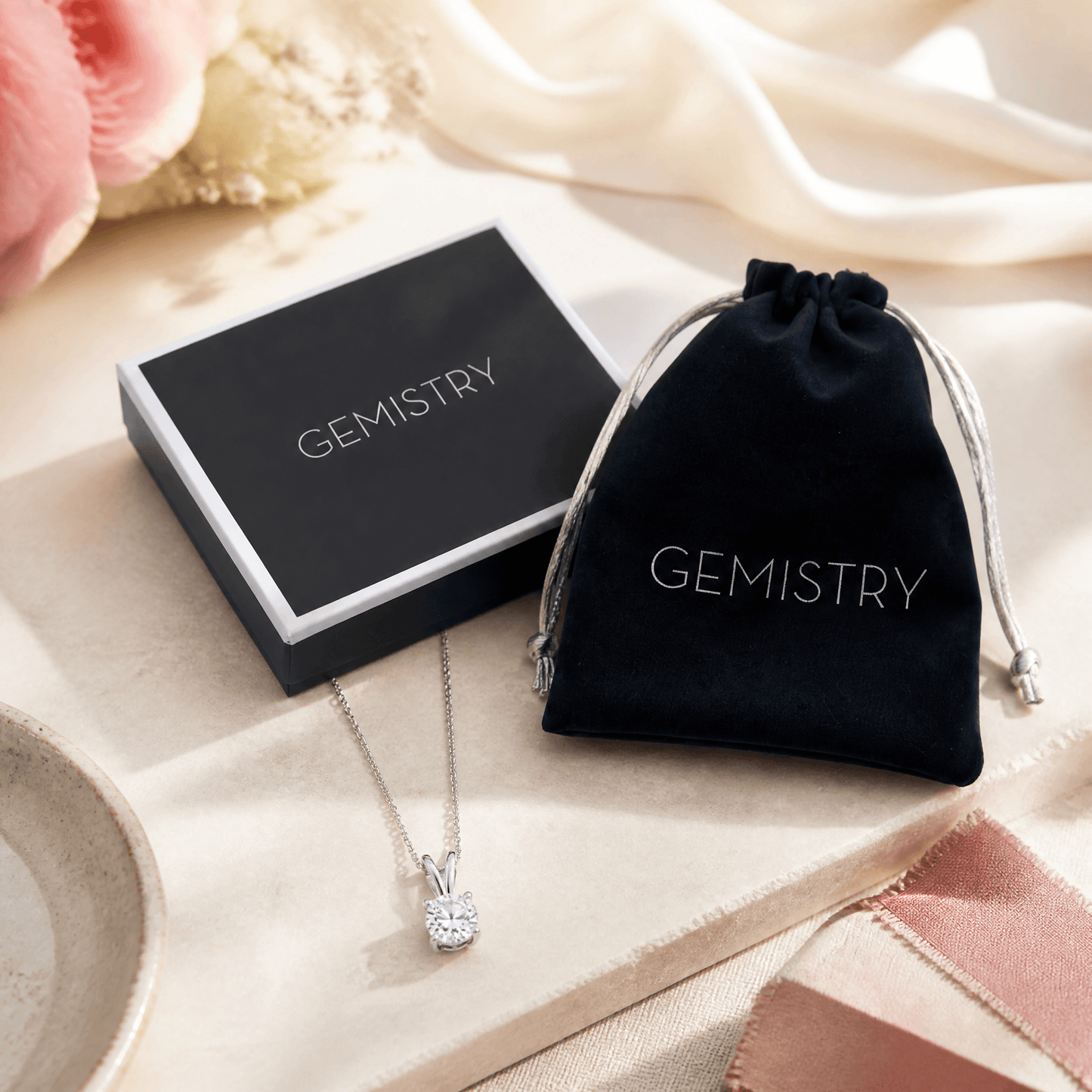 14K White Gold 1.0 CTTW Lab Grown Diamond Round Pendant Necklace